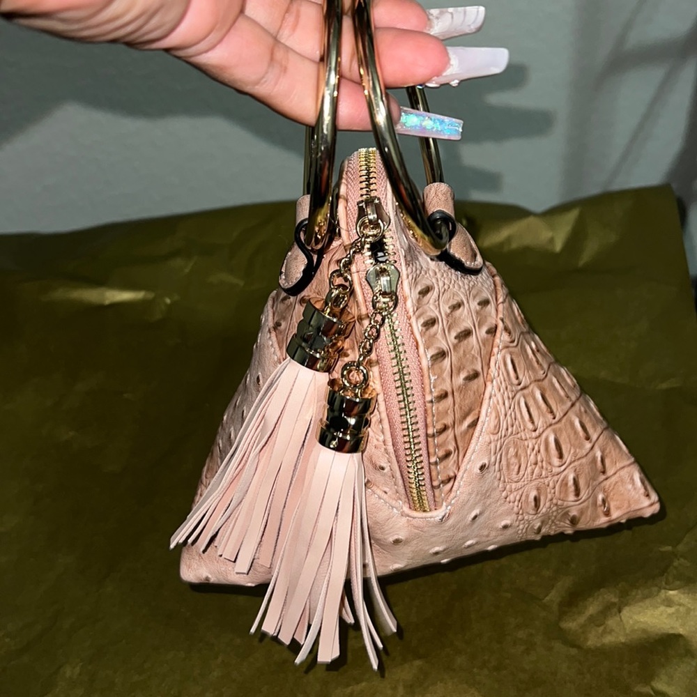 New wristlet bag!!